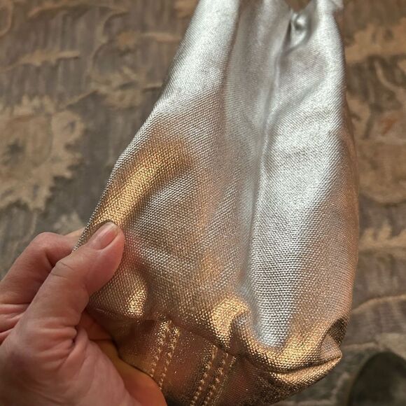 Land's End Faux leather canvas tote 5 pocket silver cream Embroidered Leola - Picture 7 of 15